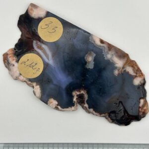 Agatas su chalcedonu