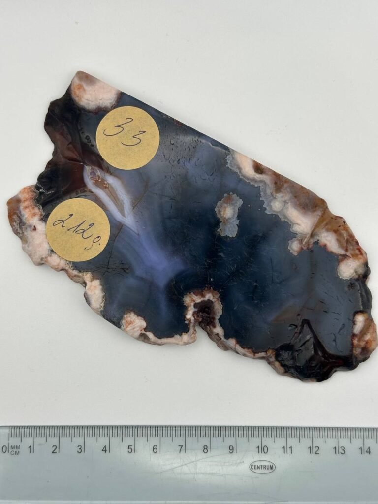 Agatas su chalcedonu
