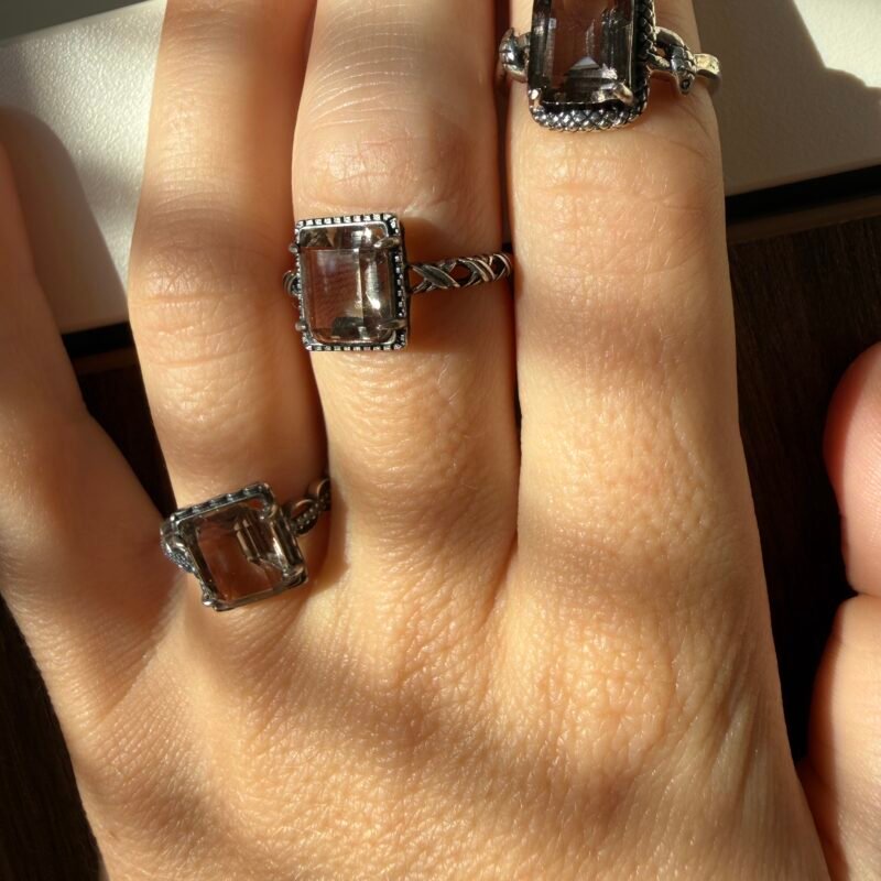 Sidabrinis rankų darbo žiedas su dūminiu kvarcu – 10 × 12 mm Sidabrinis rankų darbo žiedas su dūminiu kvarcu – 10 × 12 mm – papuošalo nuotrauka