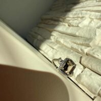 Sidabrinis rankų darbo žiedas su dūminiu kvarcu – 10 × 12 mm – papuošalo nuotrauka